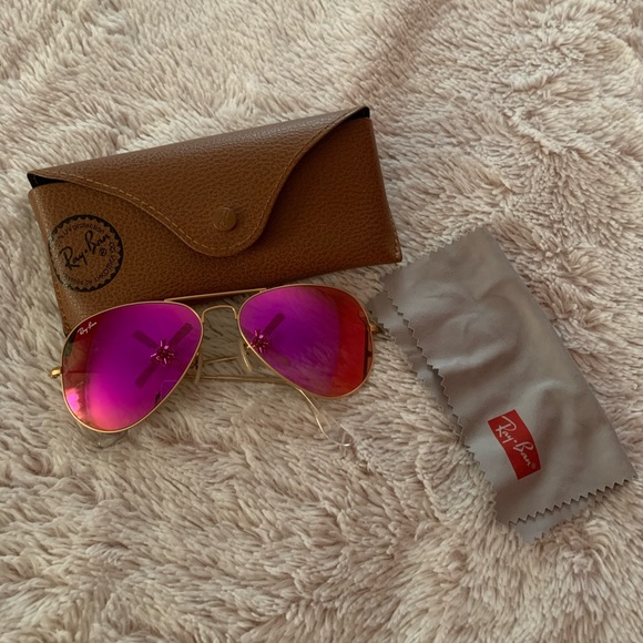 Perfect condition Pink Ray bans - Picture 3 of 3